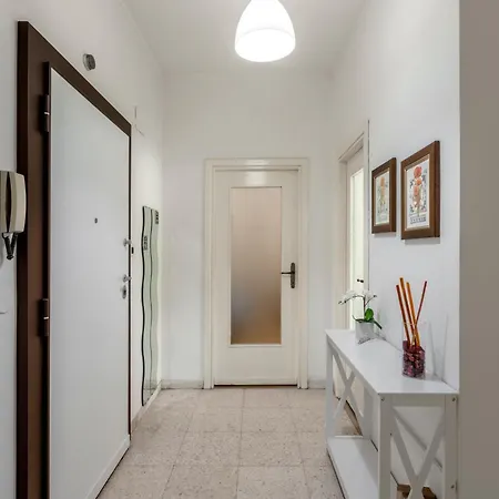 Casa Cristina Bright And Spacious Apartment